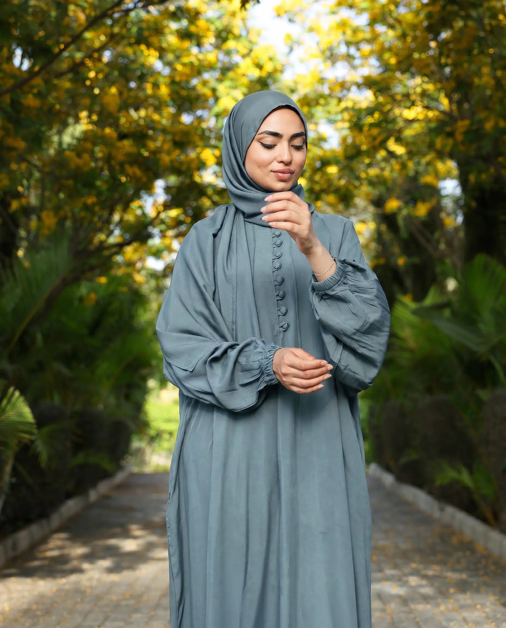 Hajar Isdal - إسدال هاچـر