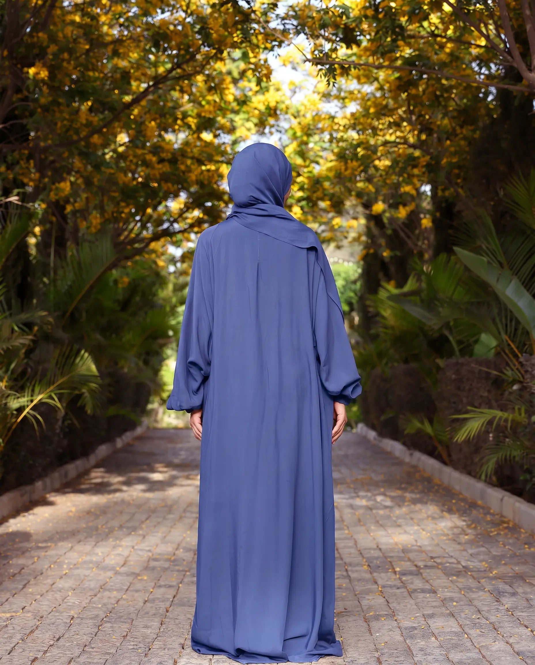 Hajar Isdal - إسدال هاچـر